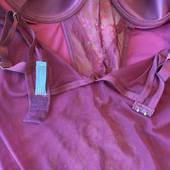 Daisy Fuentes NWOT Deep Purple Velvet Lace Bodysuit Lingerie - Picture 8 of 8